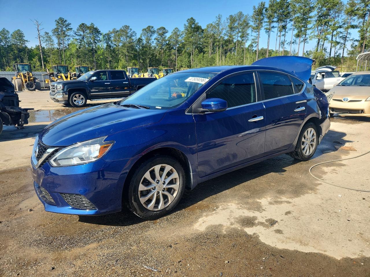 Salvage Nissan Sentra Image