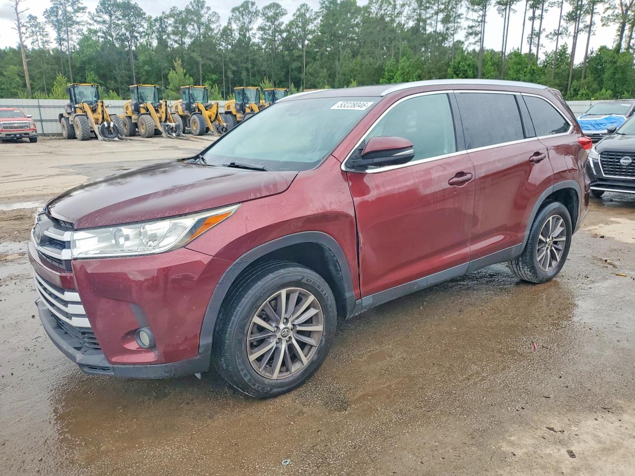 Salvage Toyota Highlander Image