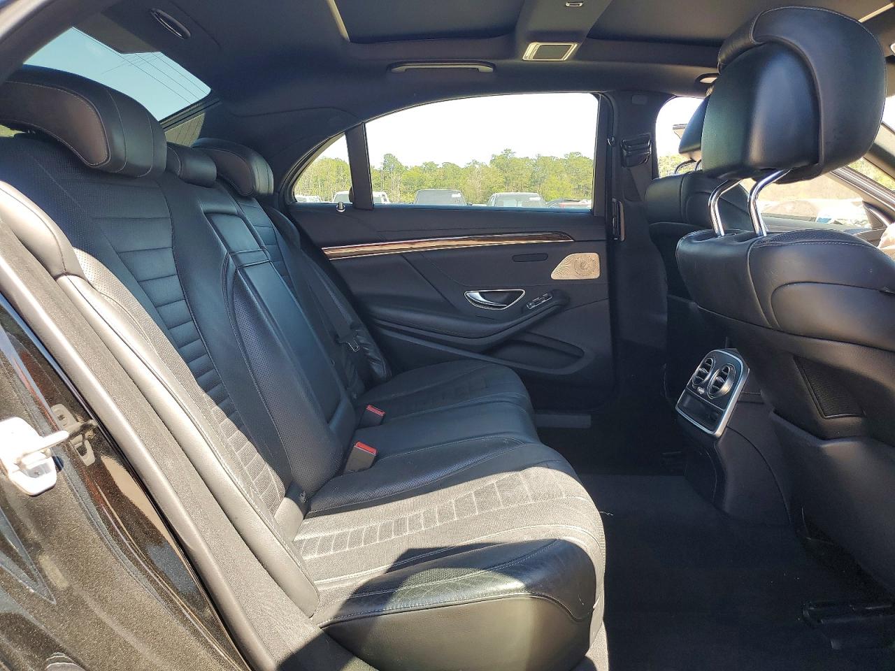 Mercedes-Benz S-Class 550 4matic