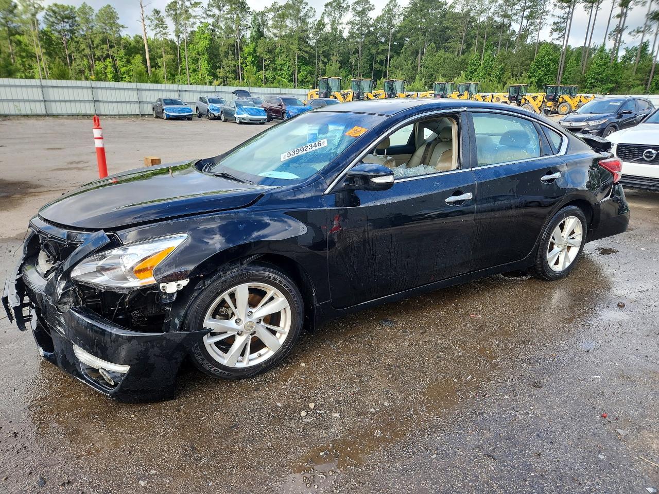Salvage Nissan Altima Image