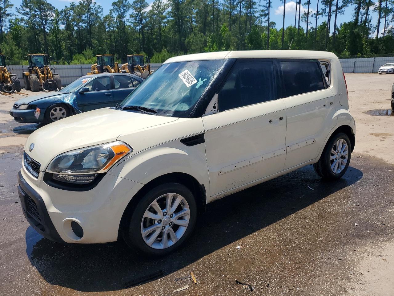 Salvage Kia Soul Image