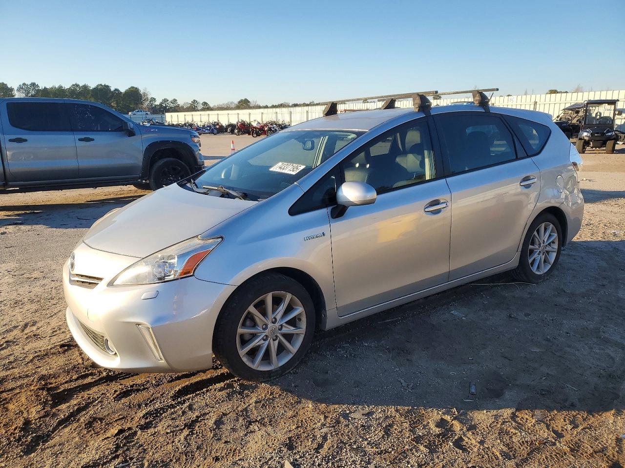 Salvage Toyota Prius Image