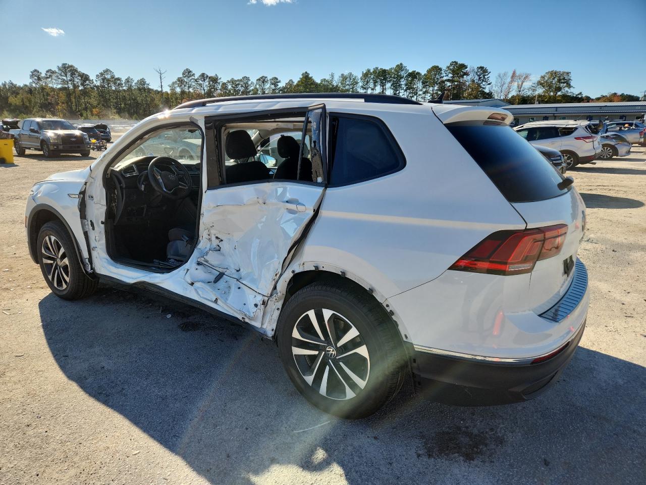 Volkswagen Tiguan S