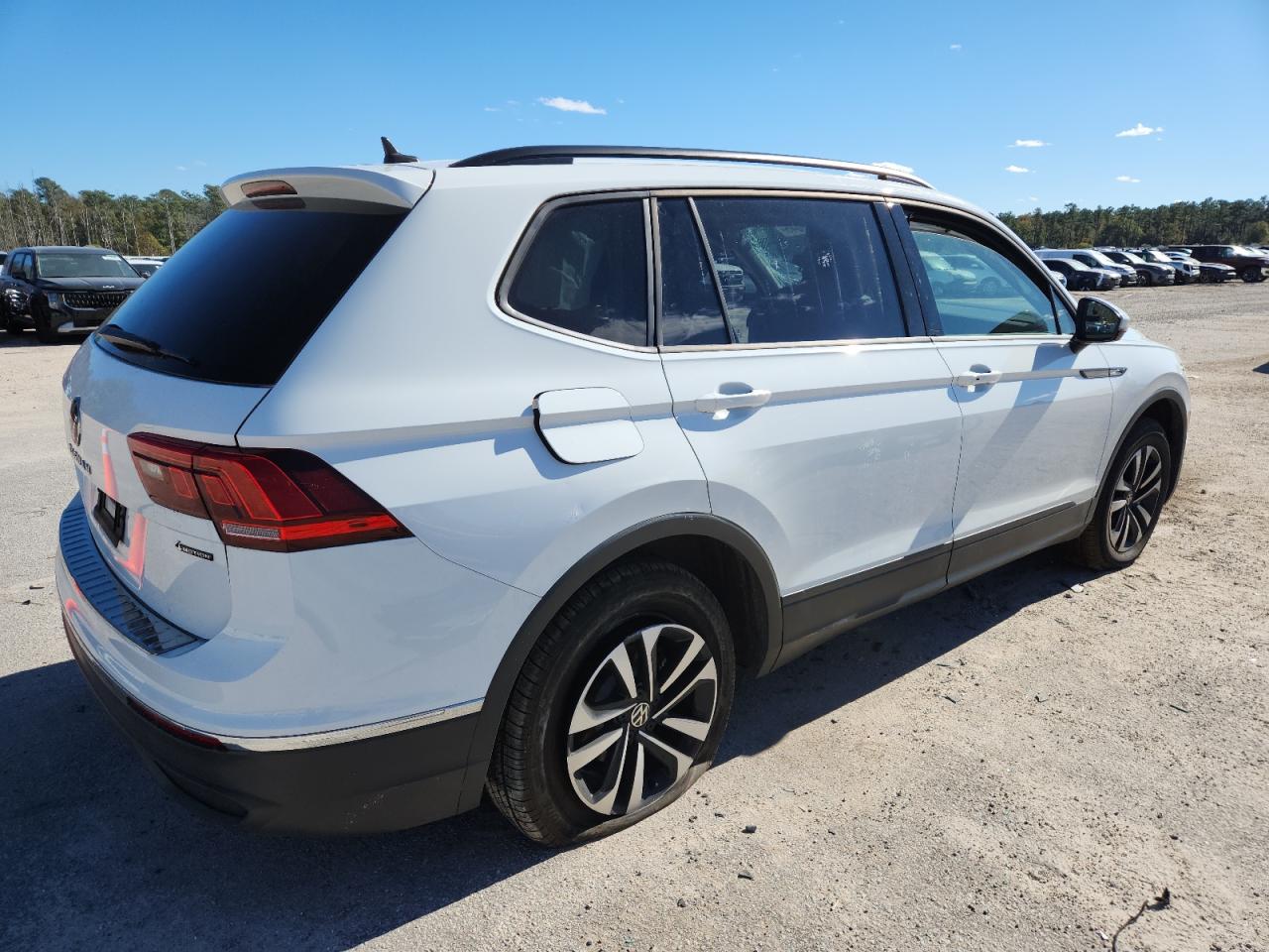 Volkswagen Tiguan S