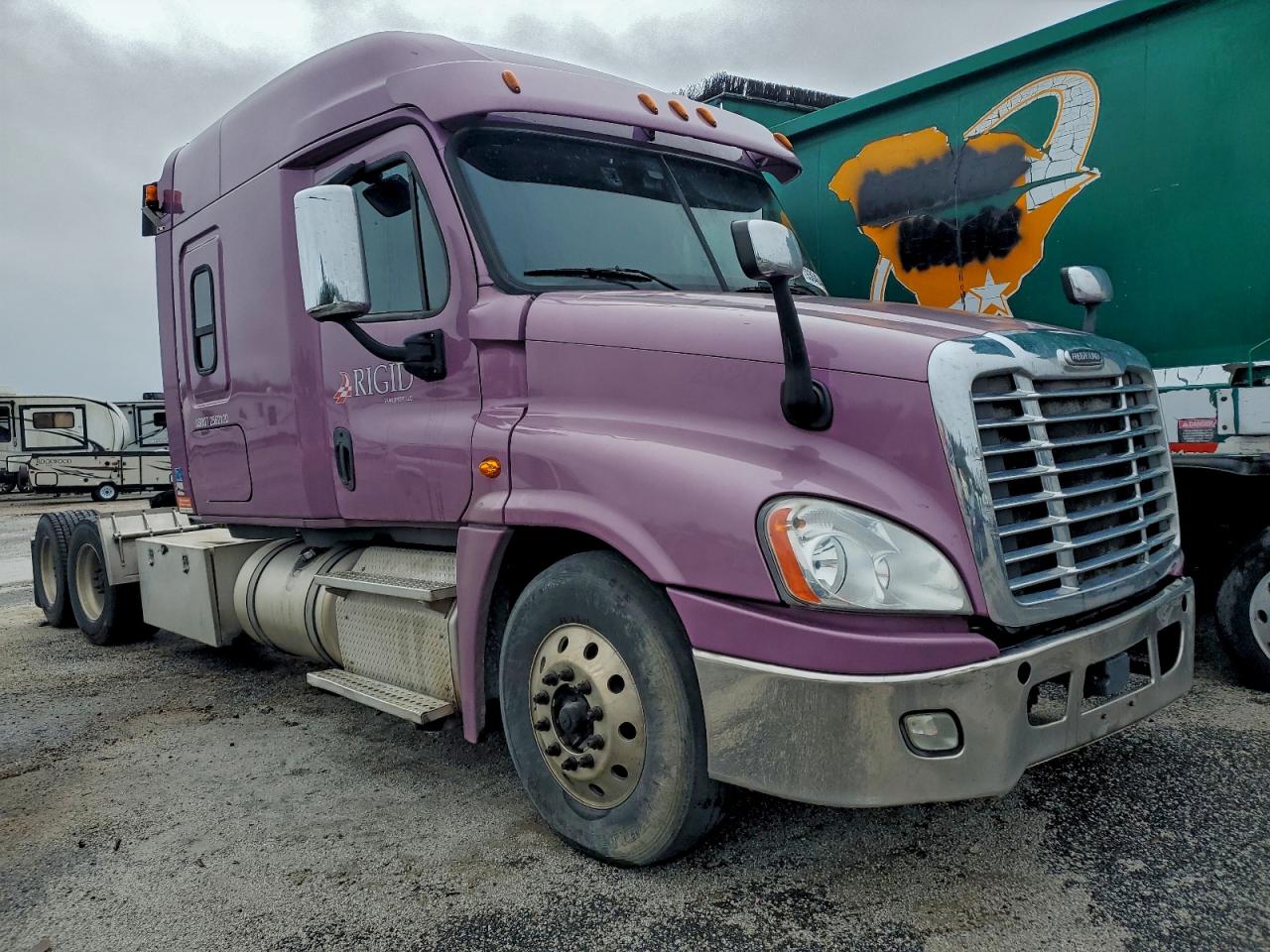 Salvage Freightliner Cascadia 125 Image