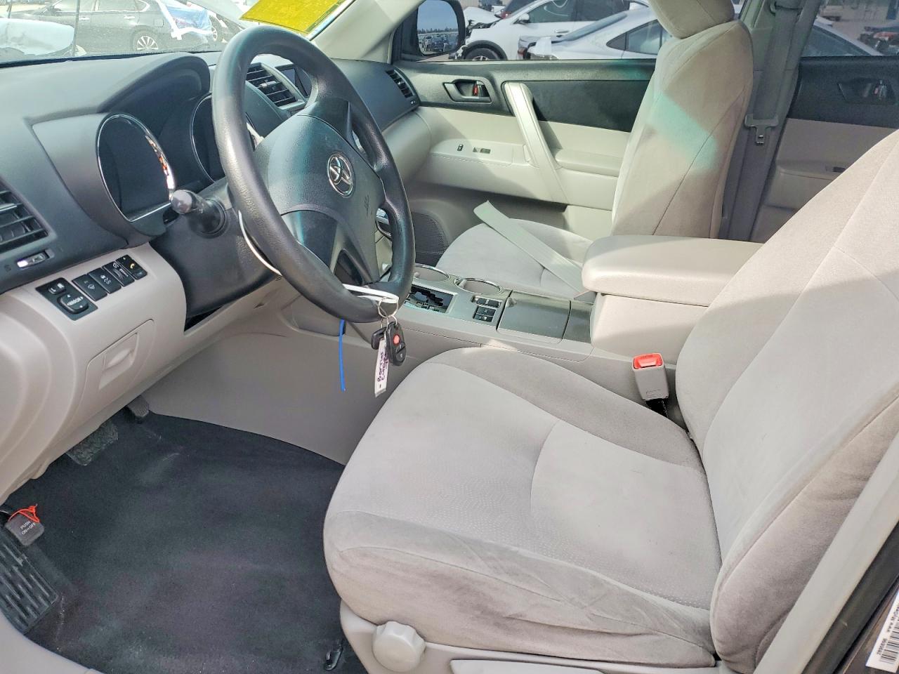 Toyota Highlander Base