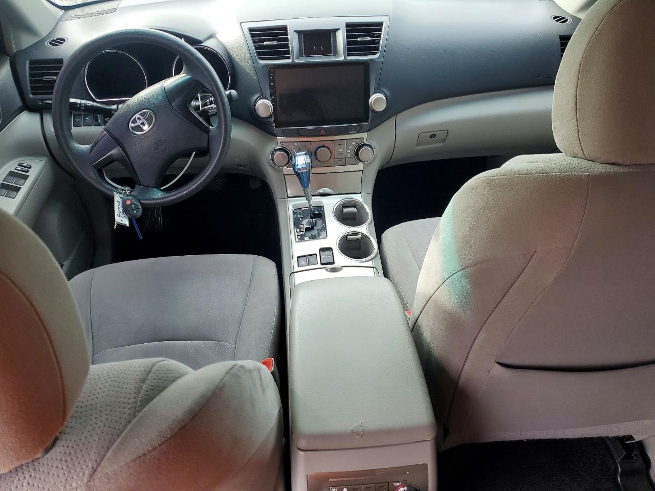 Toyota Highlander Base