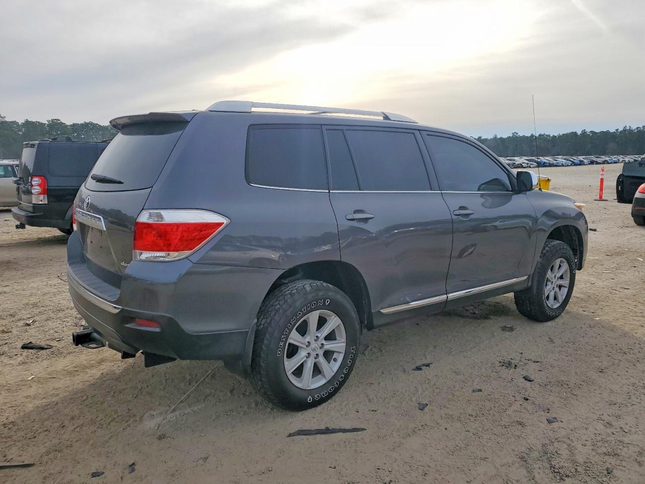 Toyota Highlander Base