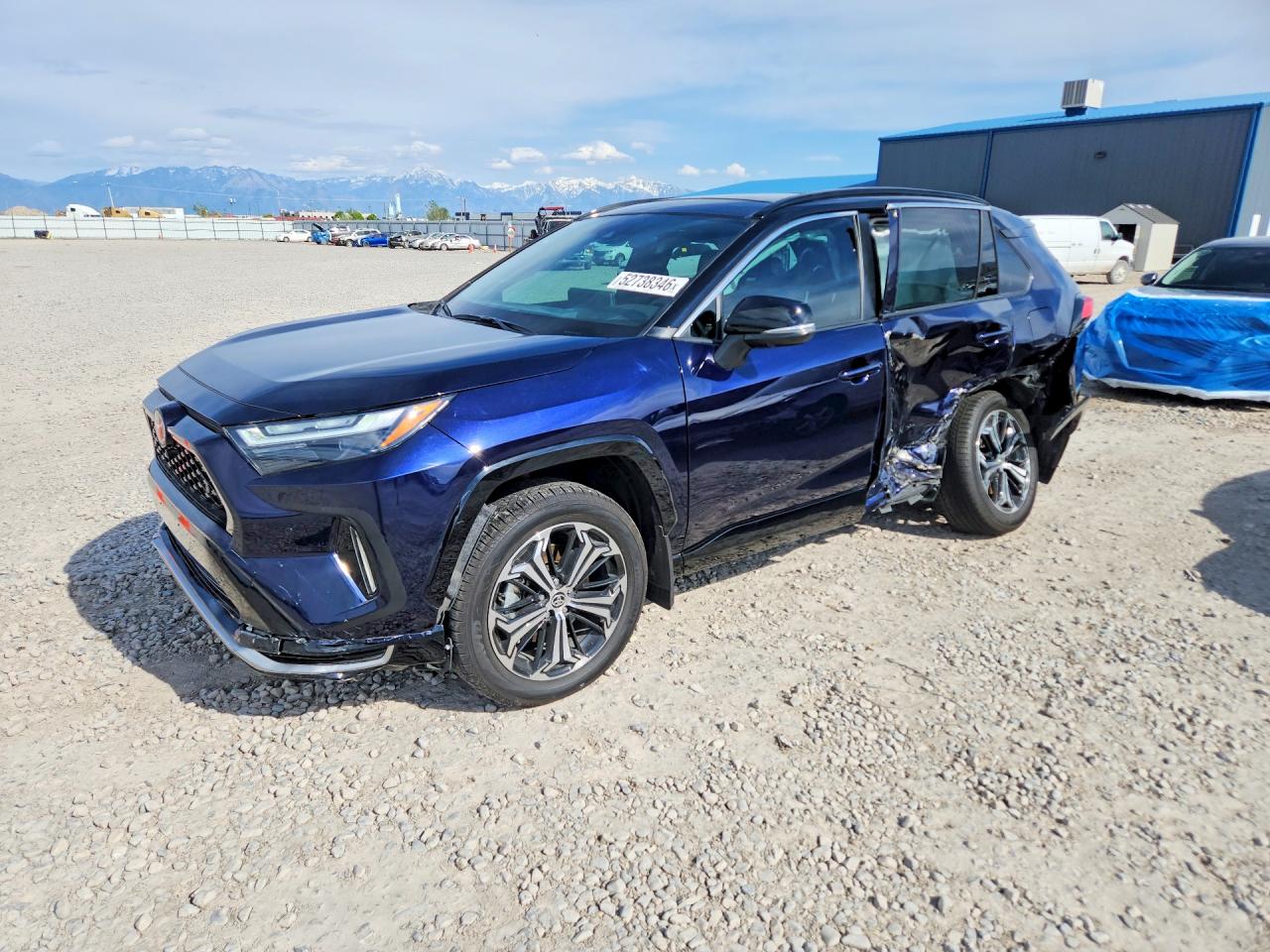 Salvage Toyota RAV4 Image
