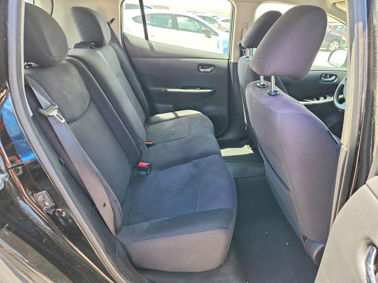 Nissan LEAF S