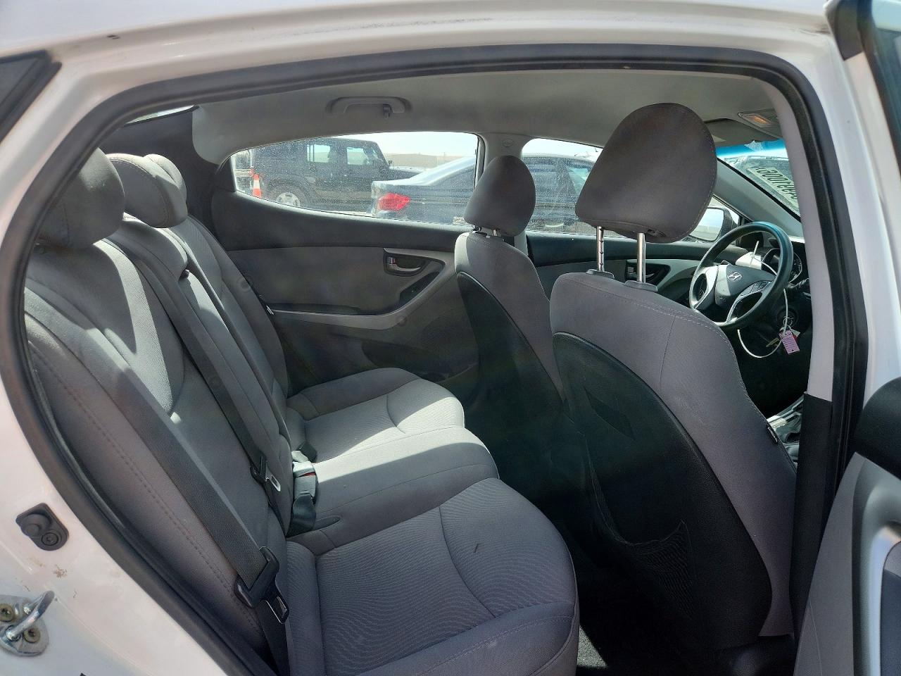 Hyundai ELANTRA Se