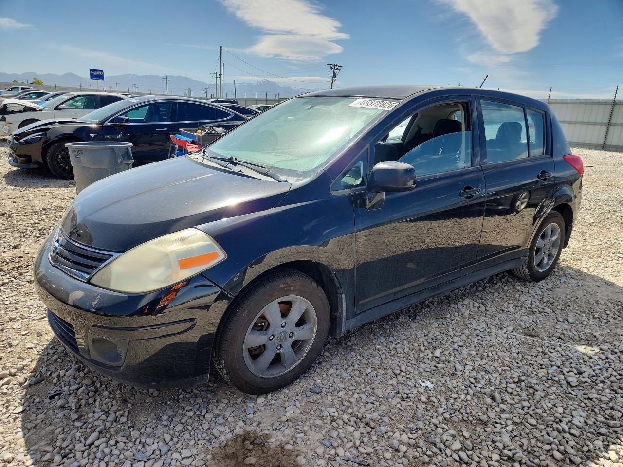 Salvage Nissan Versa Image