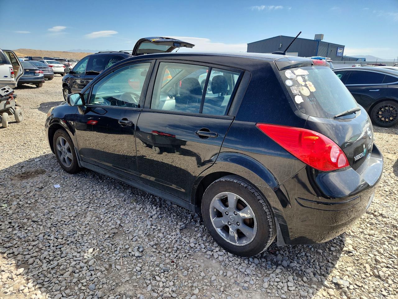 Nissan Versa 1.8 S