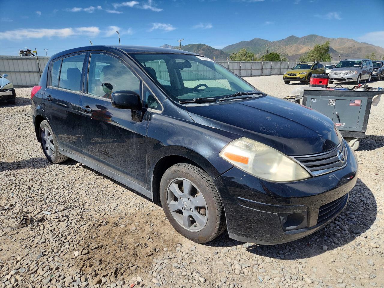 Nissan Versa 1.8 S