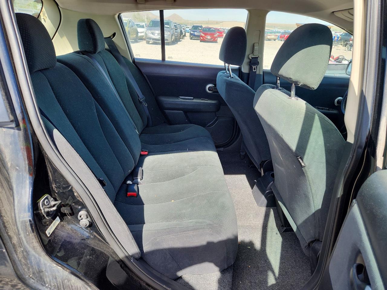Nissan Versa 1.8 S
