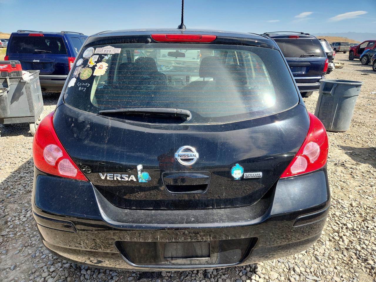 Nissan Versa 1.8 S