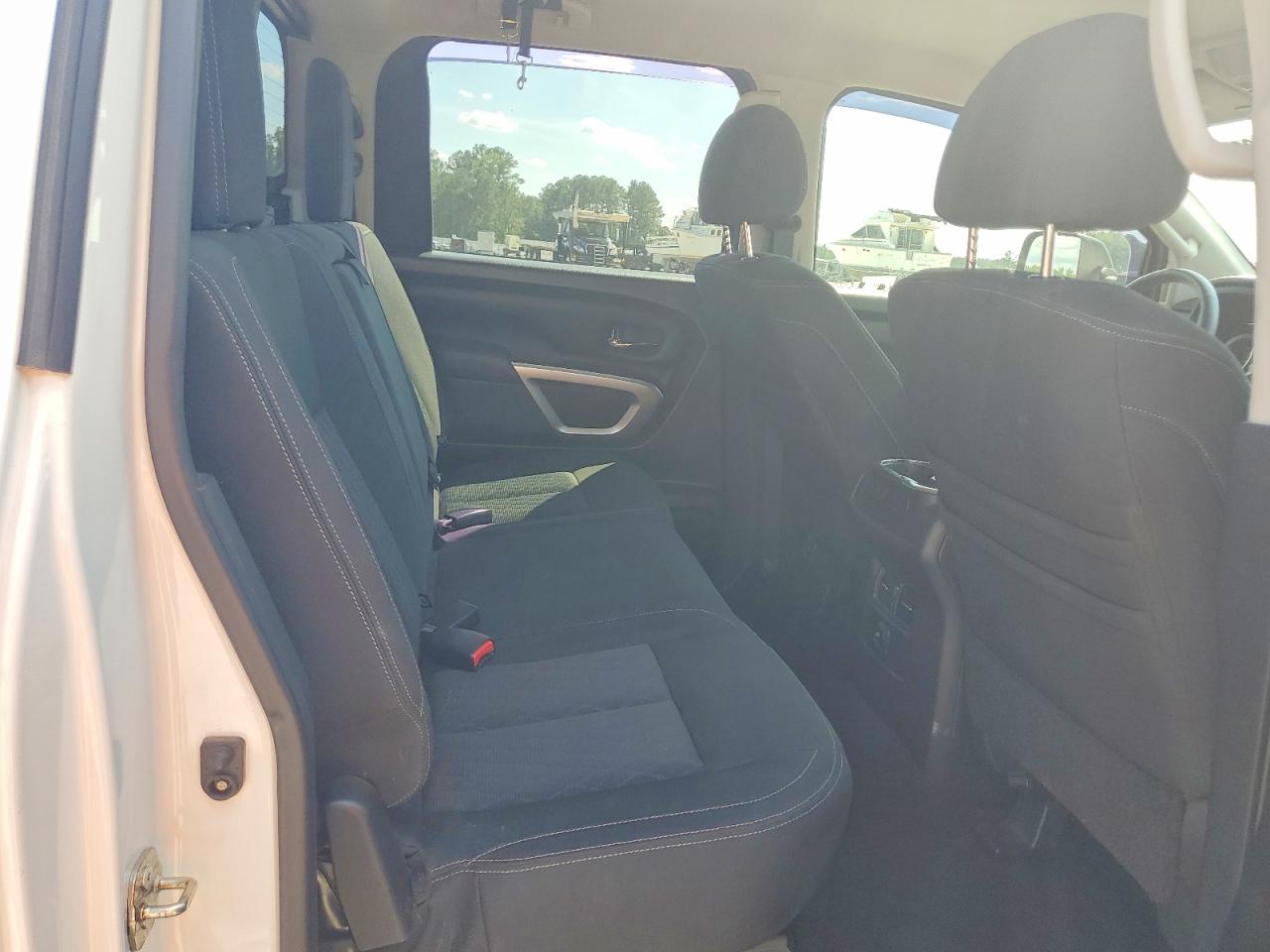 Nissan Titan S