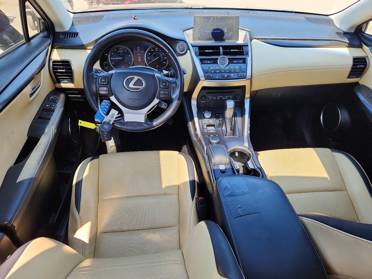 Lexus NX Base