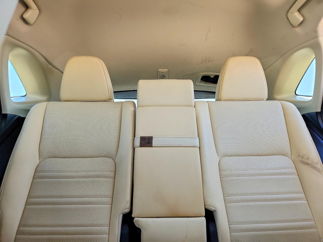 Lexus NX Base