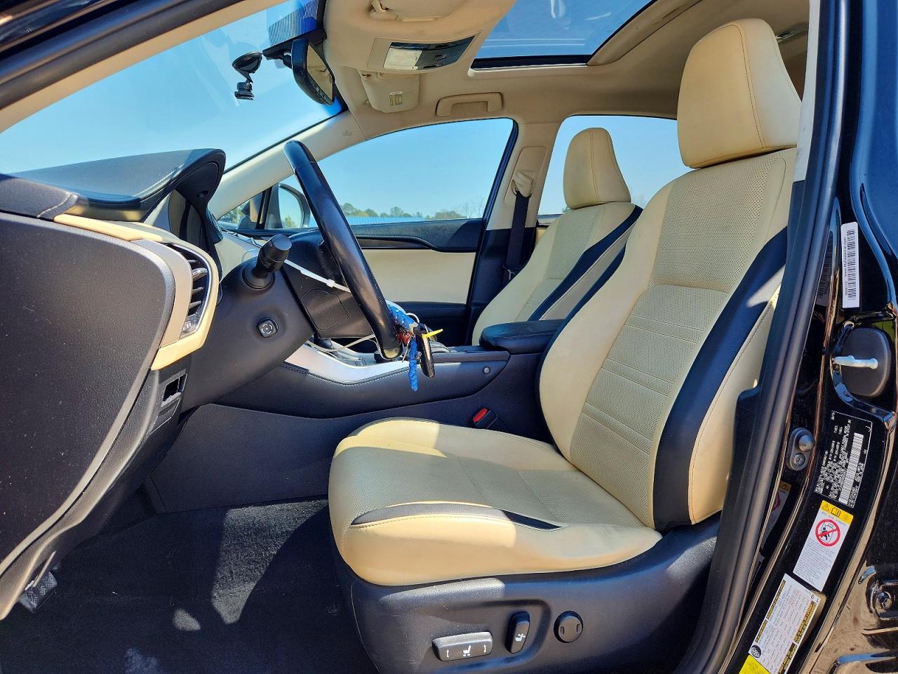 Lexus NX Base