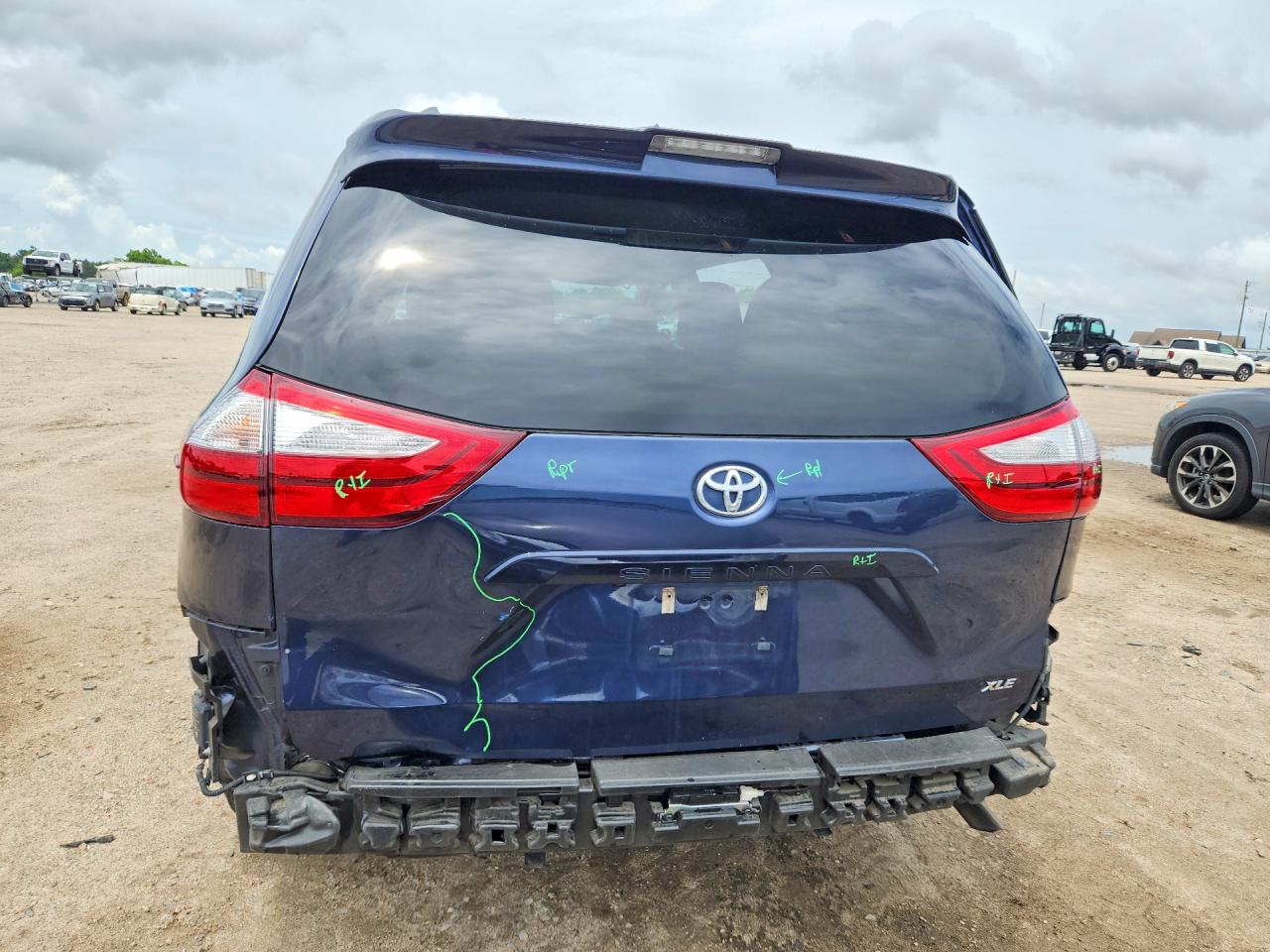 Toyota Sienna Xle Premium 8-passenger