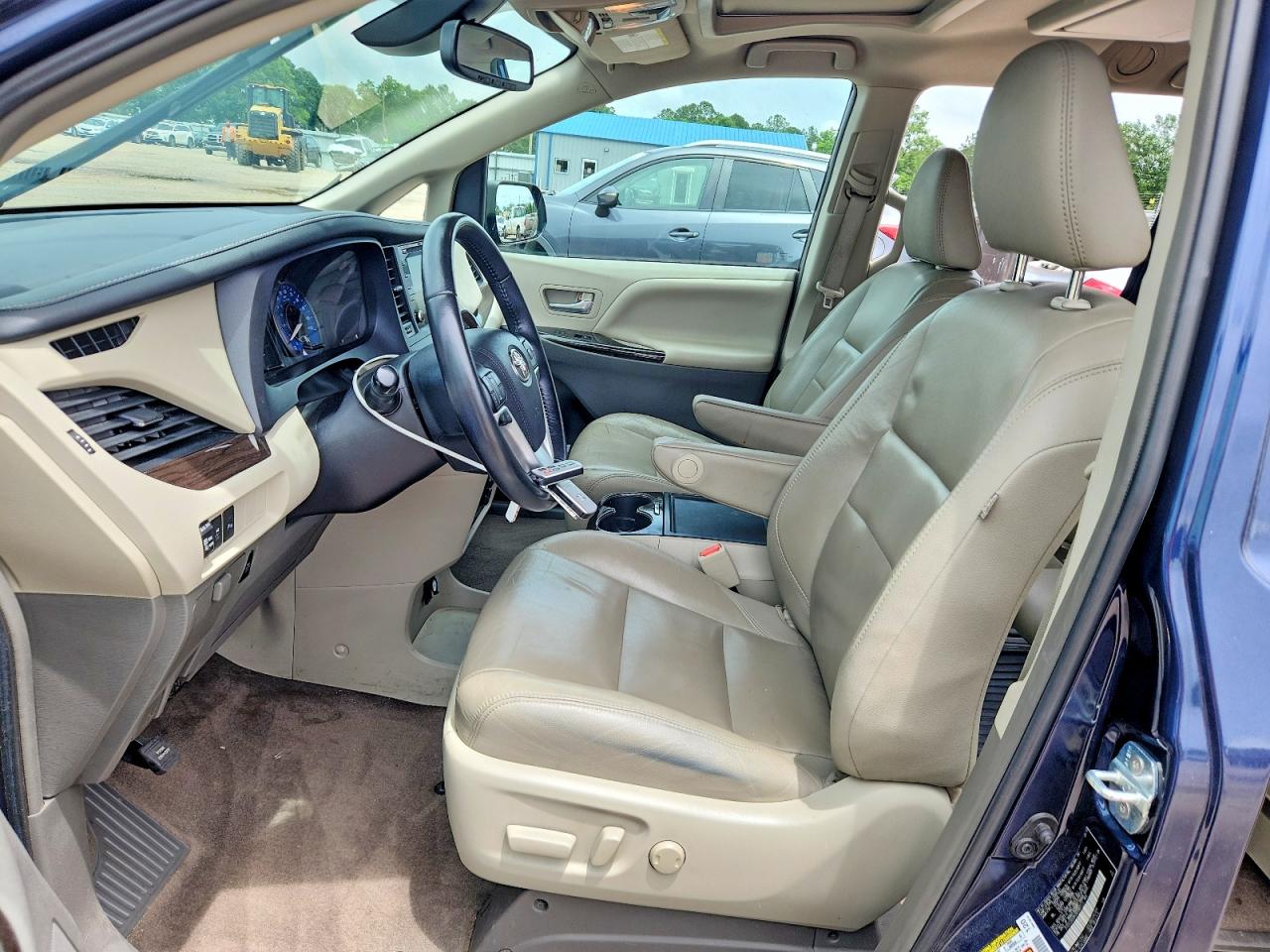 Toyota Sienna Xle Premium 8-passenger