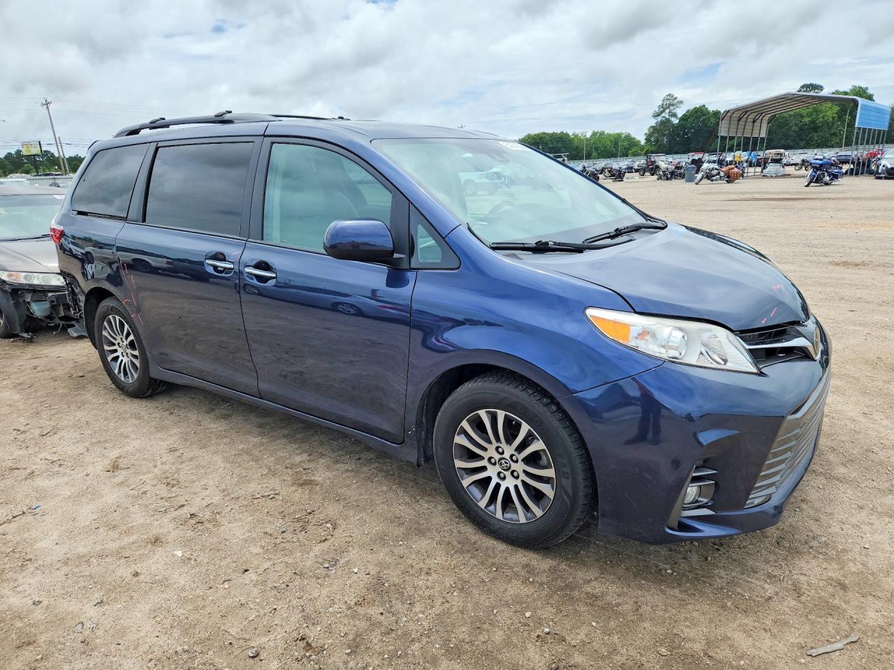 Toyota Sienna Xle Premium 8-passenger
