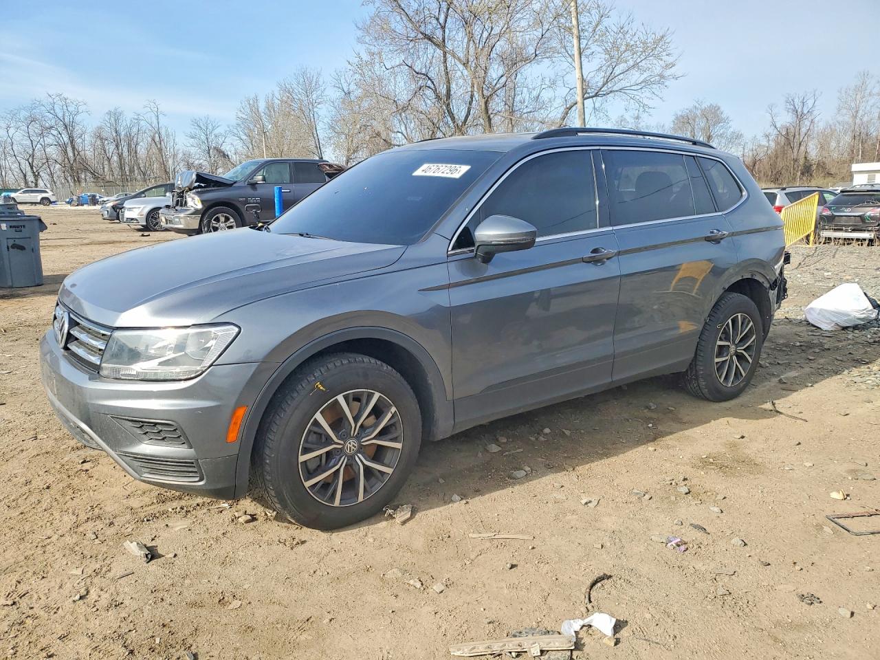 Salvage Volkswagen Tiguan Image