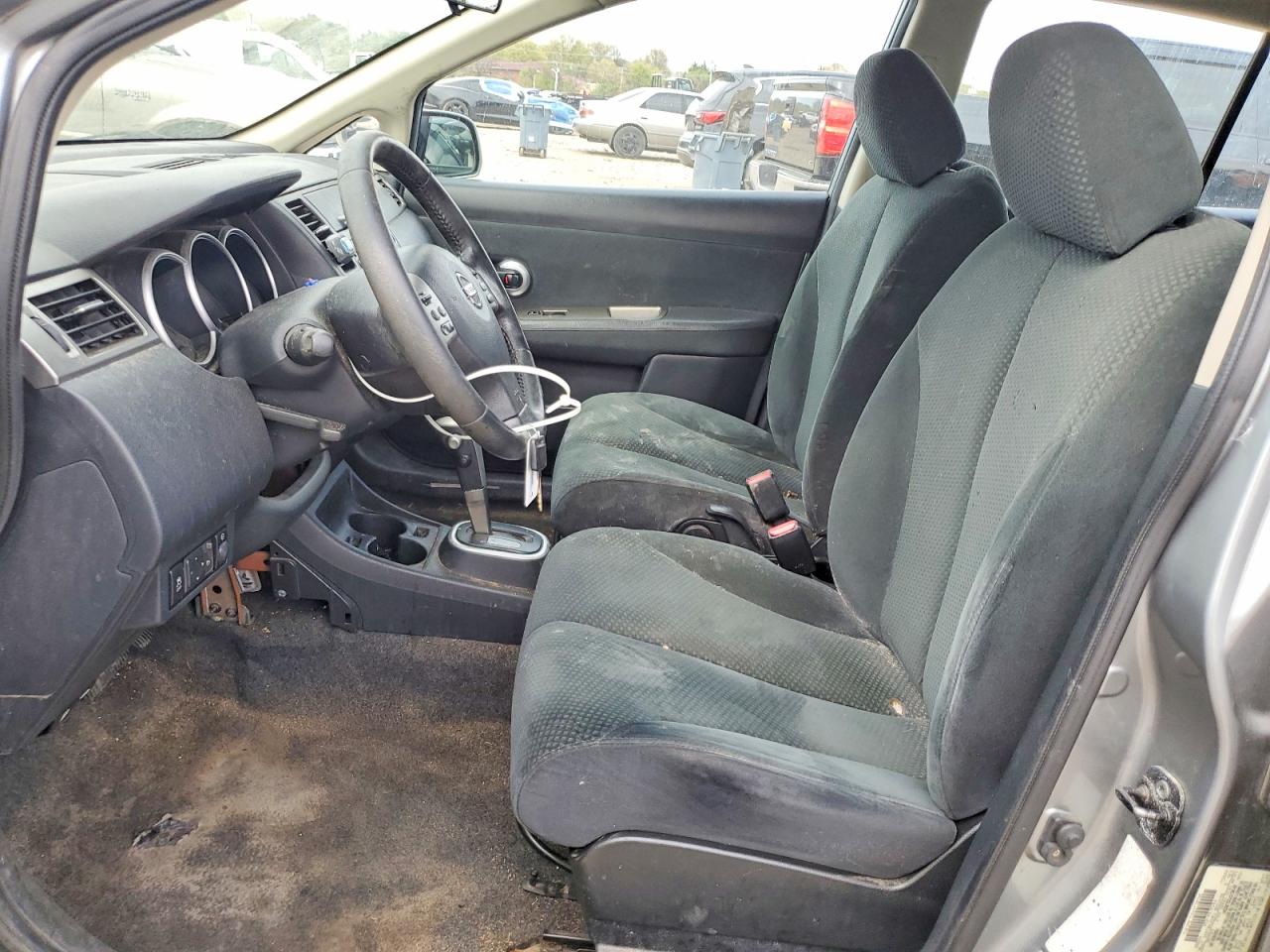 Nissan Versa 1.8 S