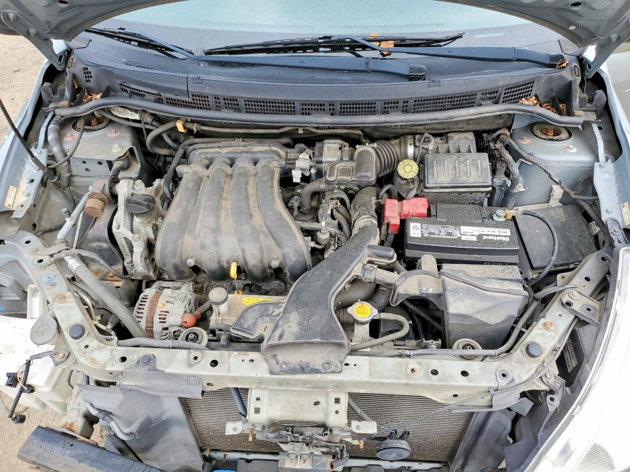 Nissan Versa 1.8 S