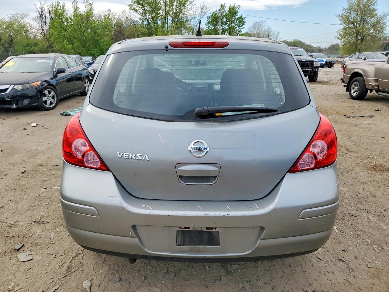 Nissan Versa 1.8 S