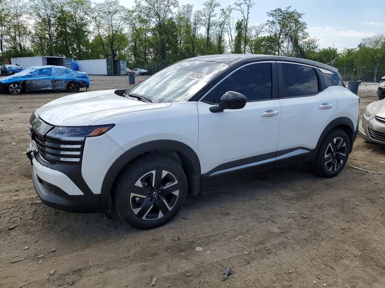 Salvage Nissan Kicks Image