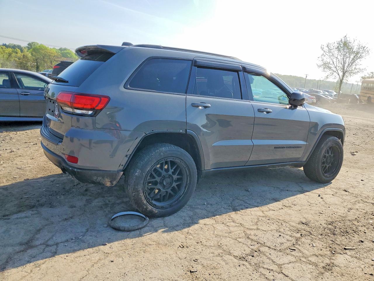 Jeep Grand Cherokee Laredo