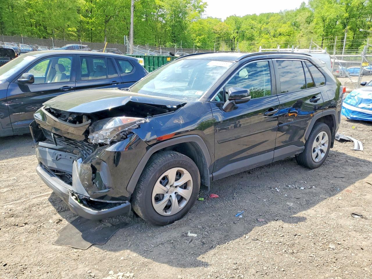 Salvage Toyota RAV4 Image
