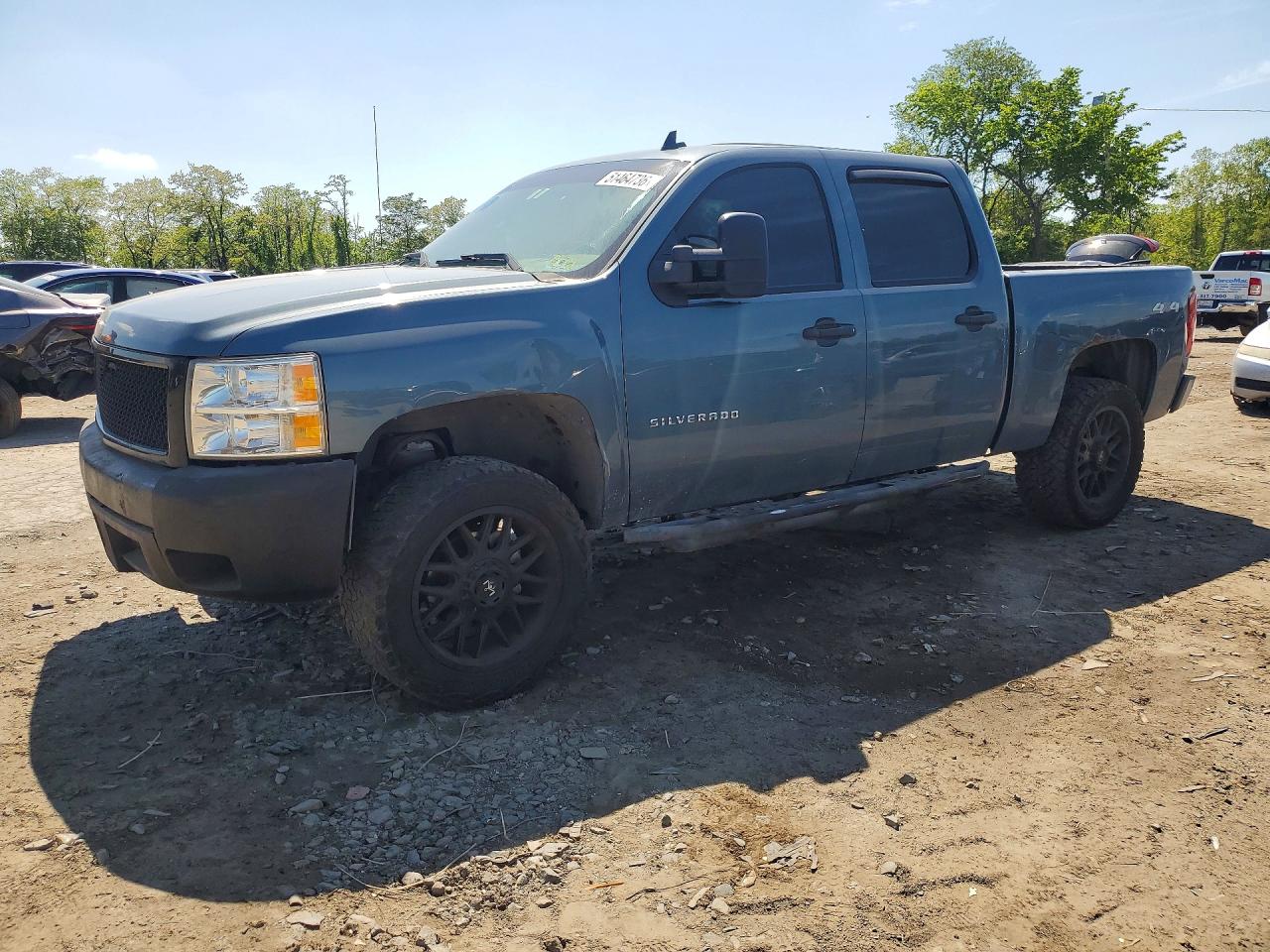 Salvage Chevrolet Silverado Image