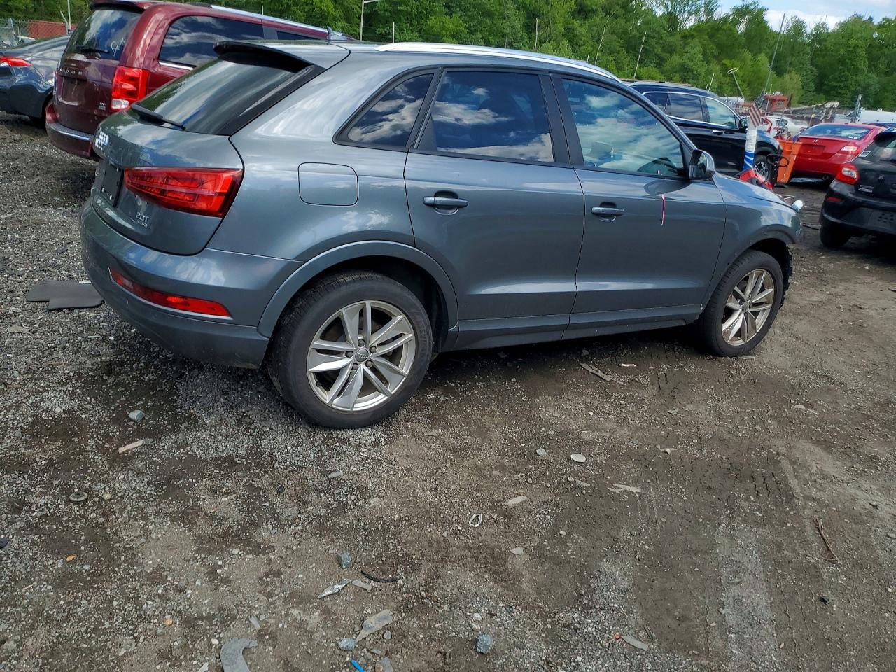 Audi Q3 Premium