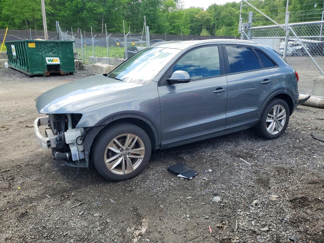 Salvage Audi Q3 Image