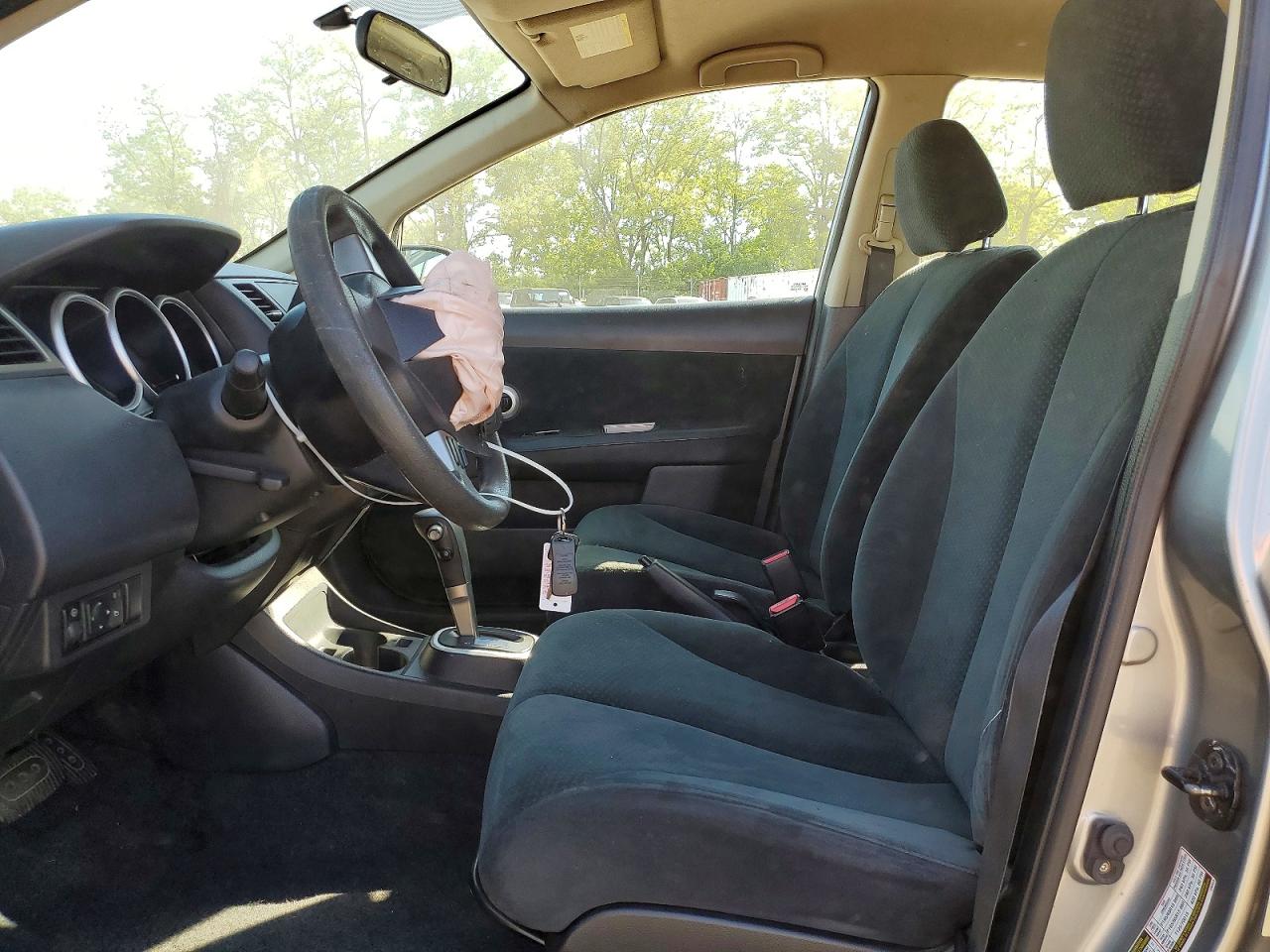 Nissan Versa 1.8 S