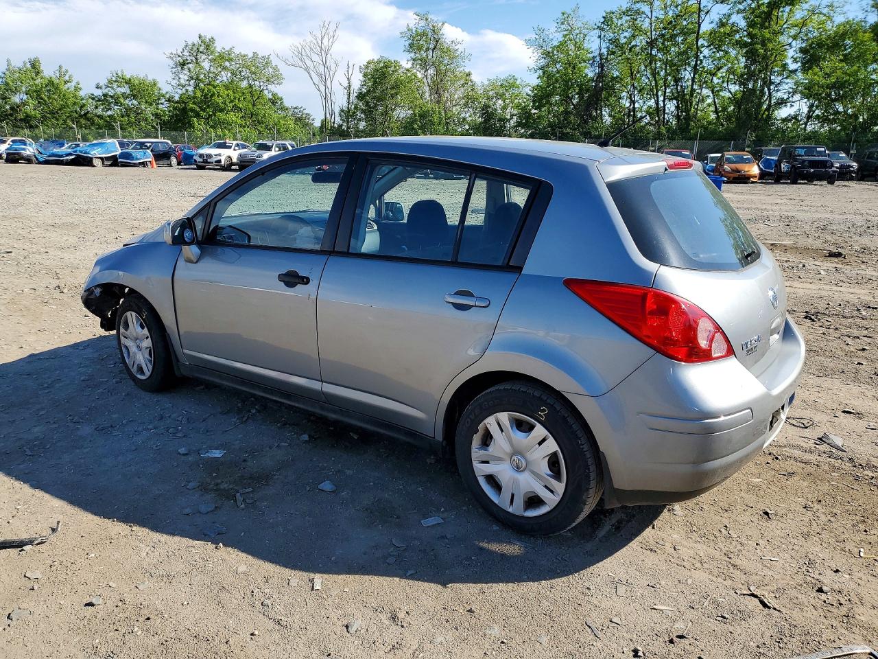 Nissan Versa 1.8 S