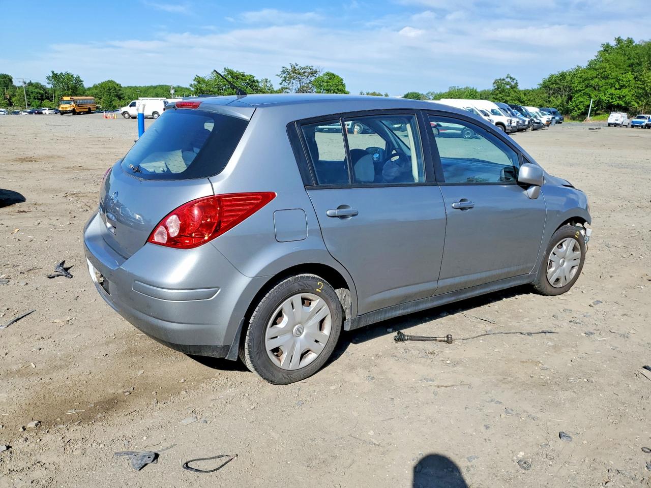 Nissan Versa 1.8 S