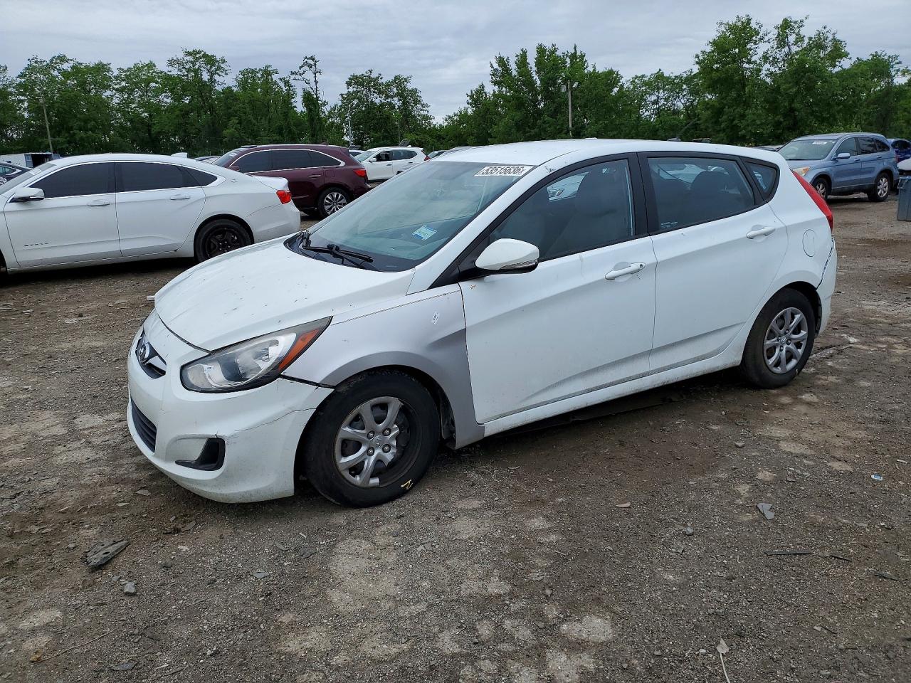 Salvage Hyundai ACCENT Image