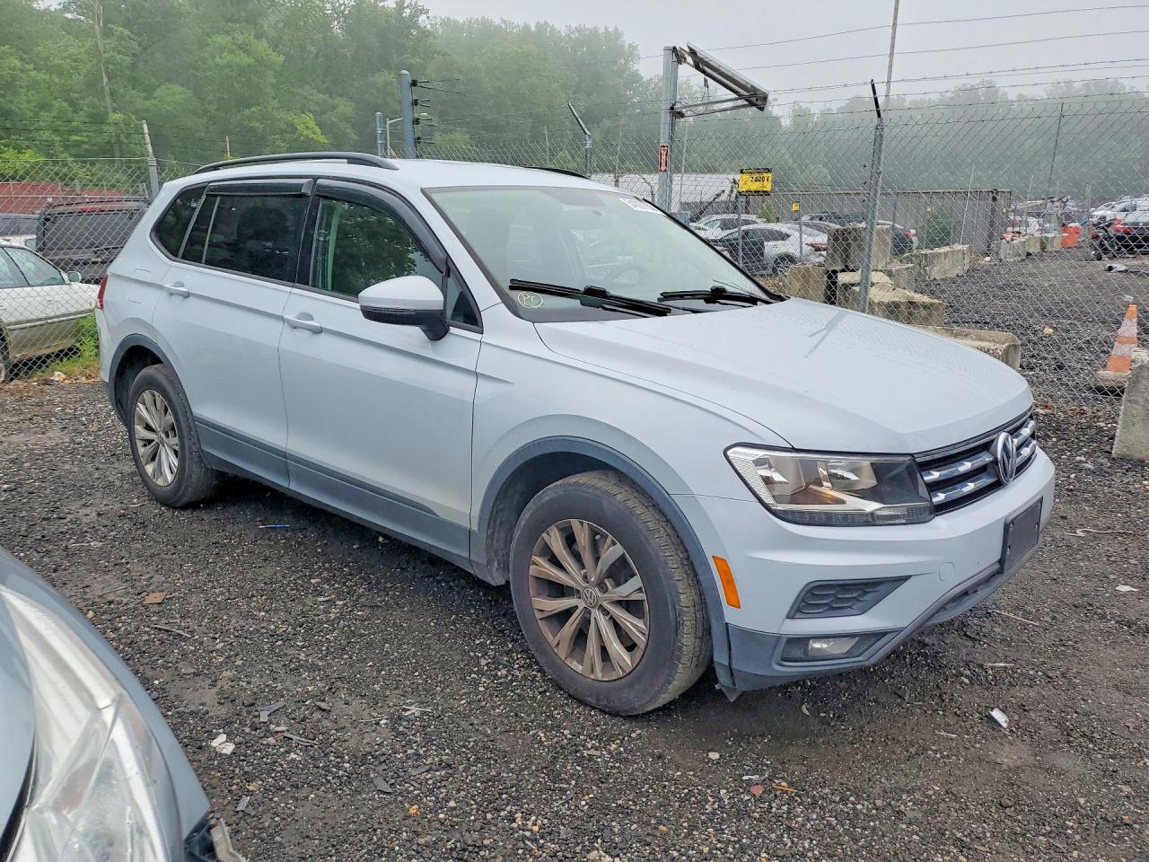Volkswagen Tiguan S