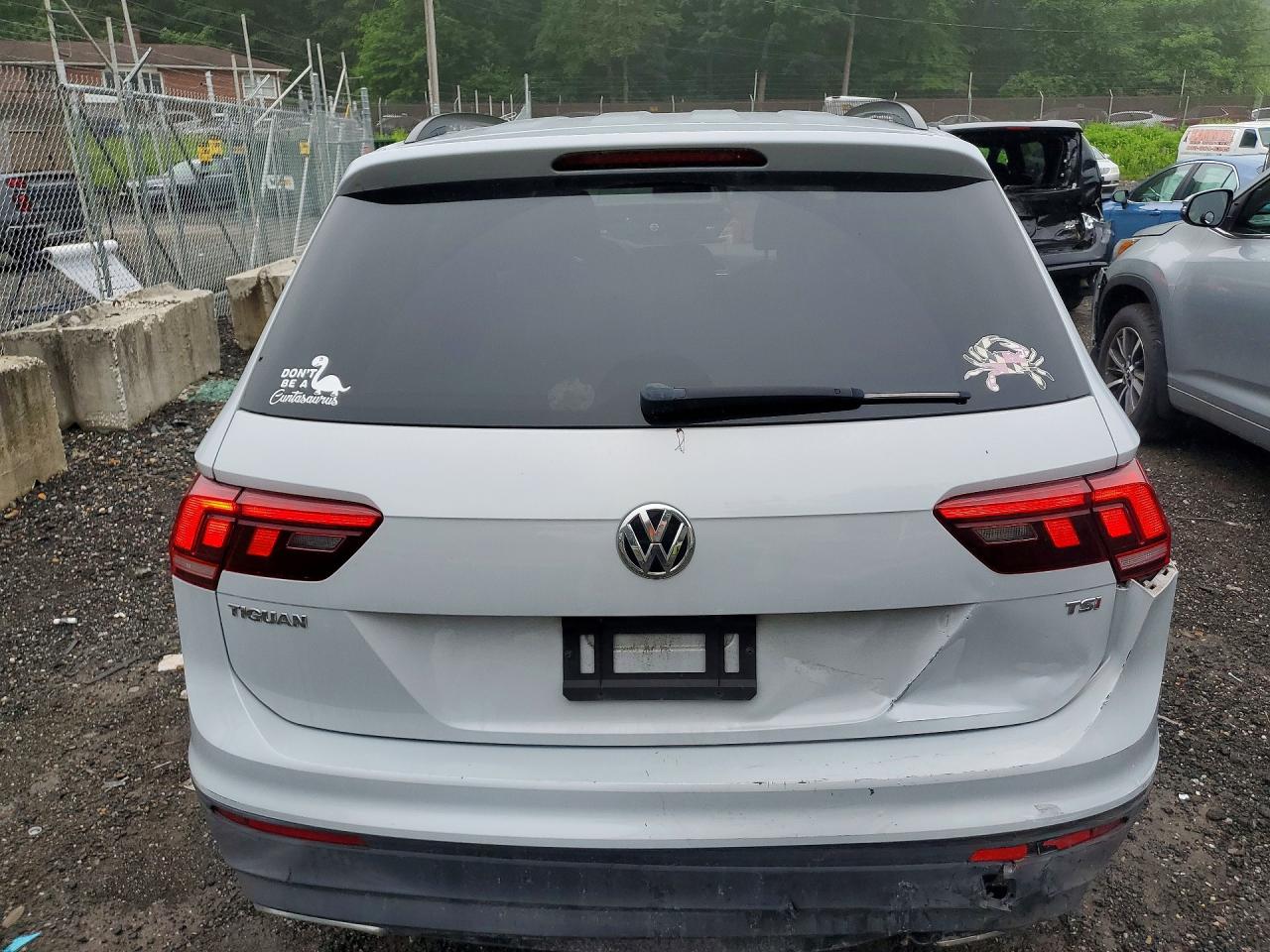 Volkswagen Tiguan S