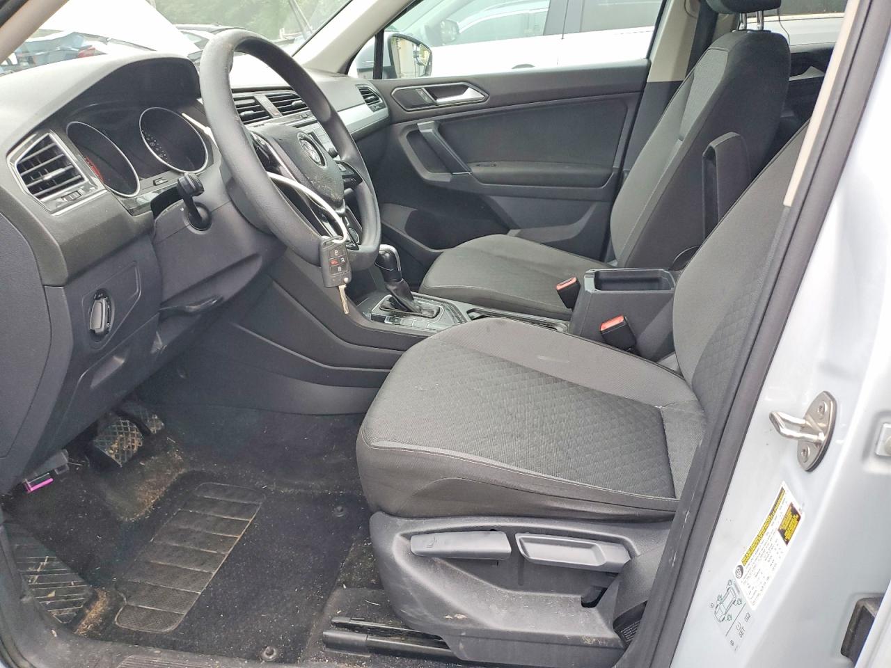 Volkswagen Tiguan S