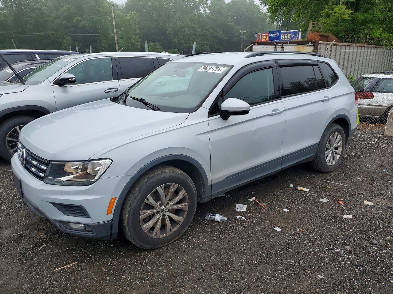 Salvage Volkswagen Tiguan Image