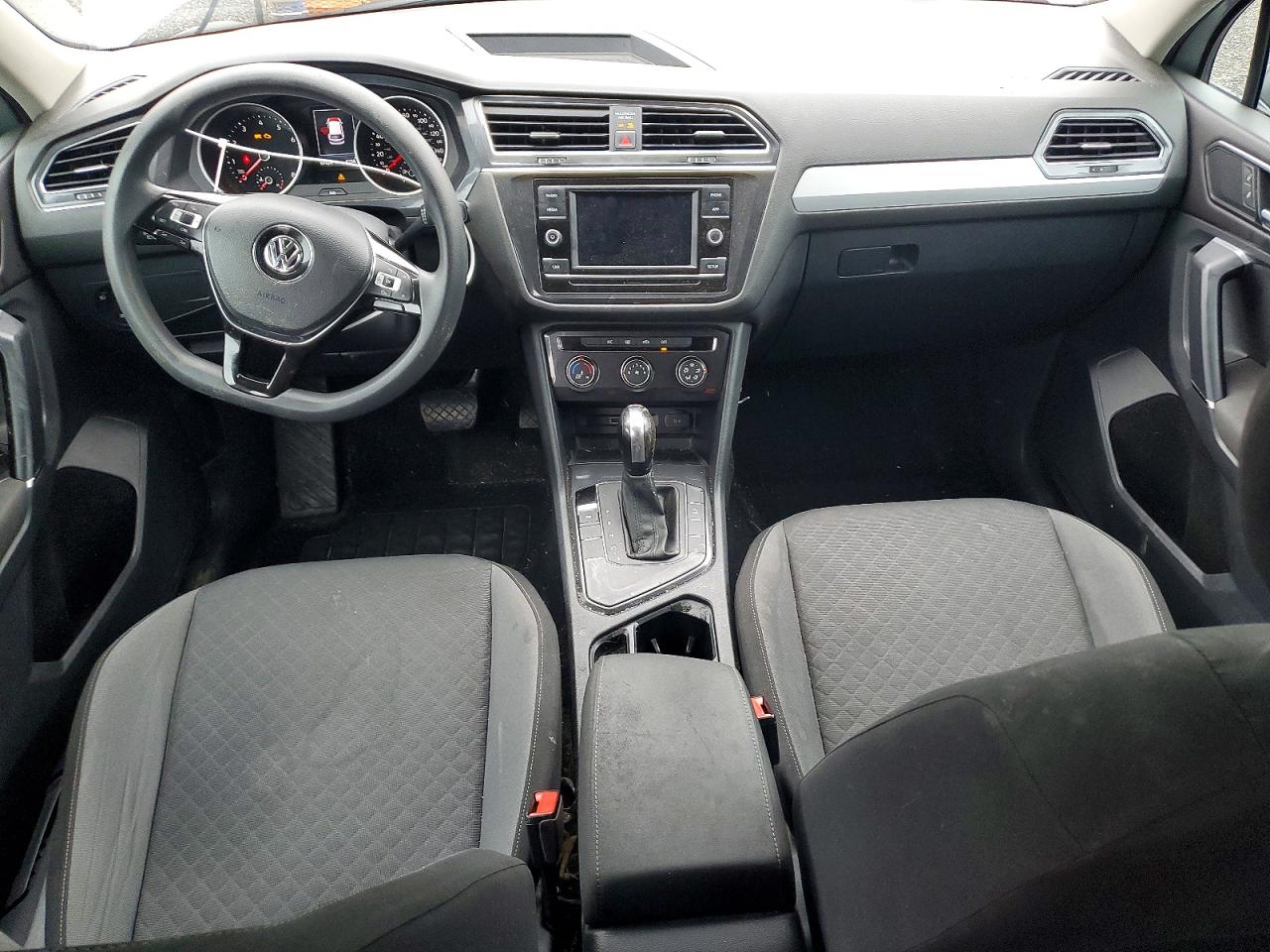 Volkswagen Tiguan S