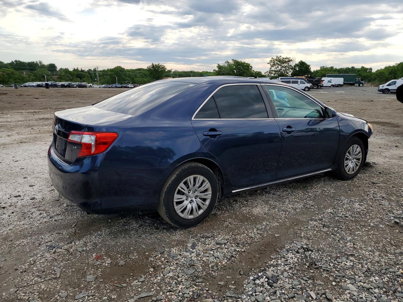 Toyota Camry Le