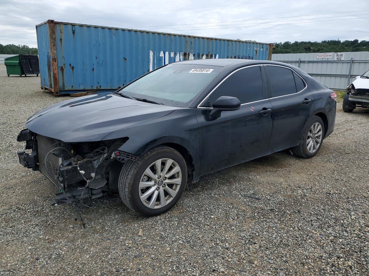 Salvage Toyota Camry Image