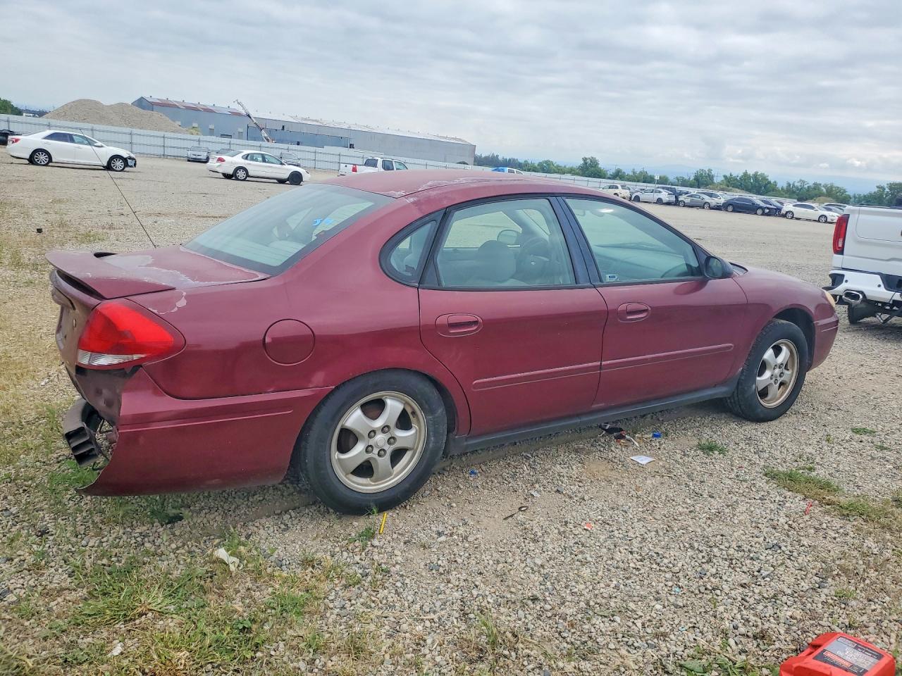 Ford Taurus Se