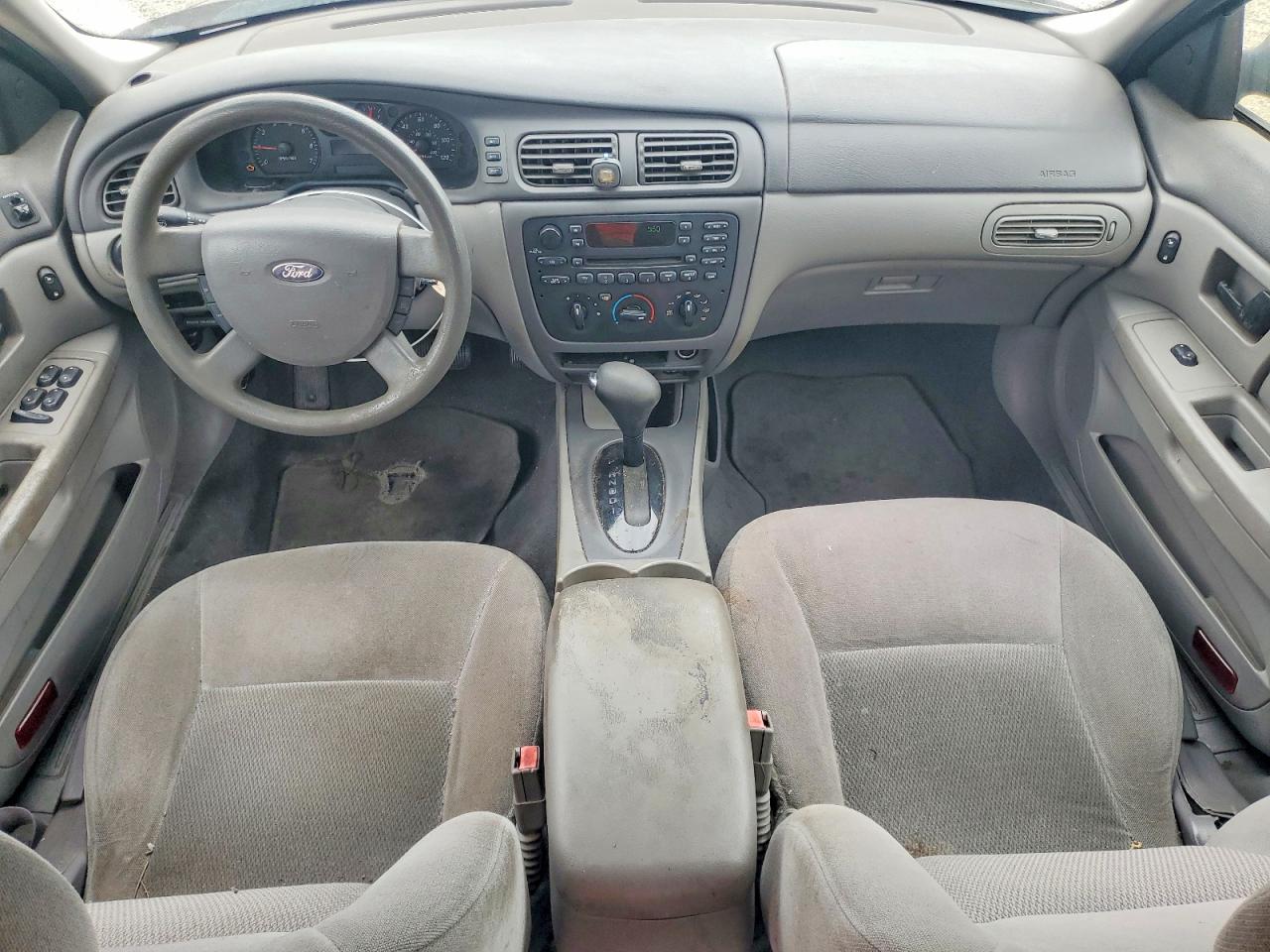 Ford Taurus Se